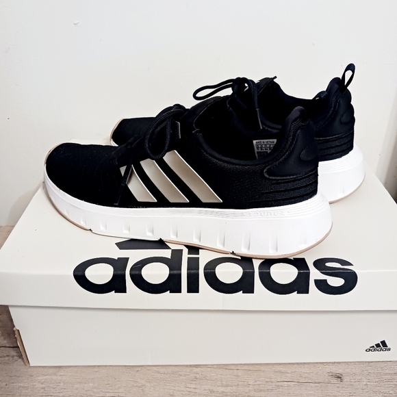 Women sneakers - Picture 4 of 13